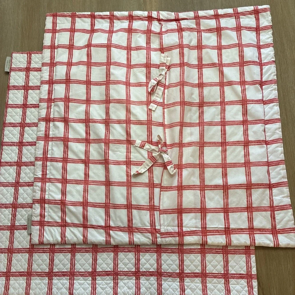 Nina Campell Home Pair Euro Pillow Shams 28x28 Red / White Check Quilted